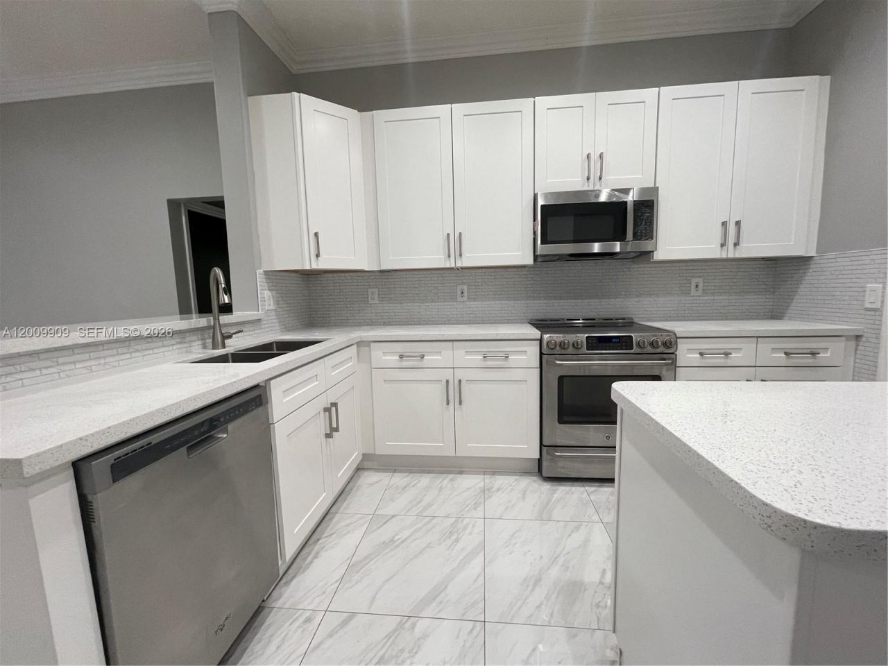 5263 SW 34th Way, Hollywood, FL 33312 Photo