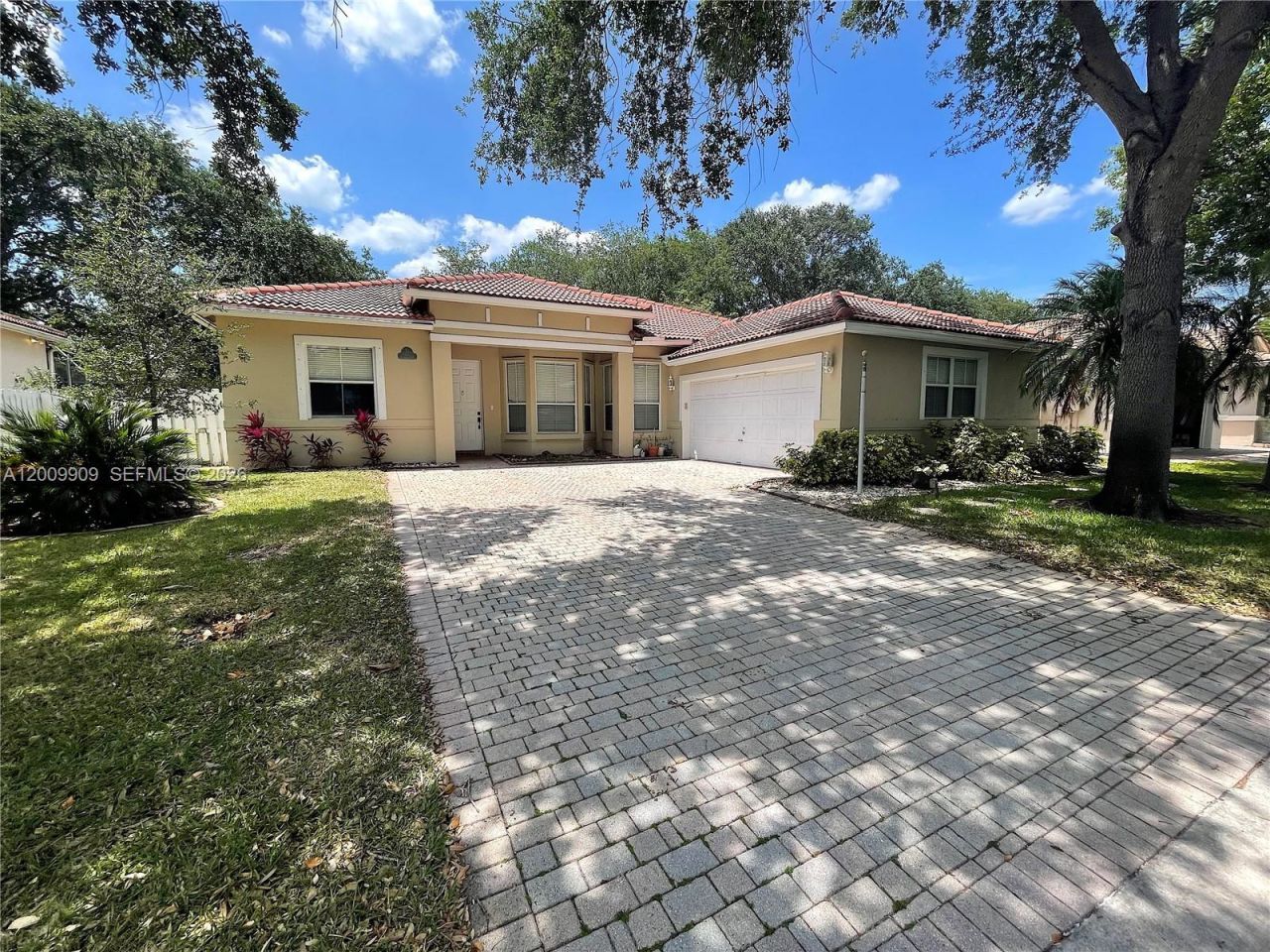 5263 SW 34th Way, Hollywood, FL 33312 Photo