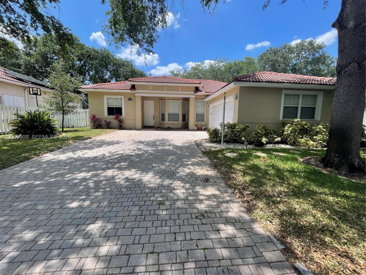 5263 SW 34th Way, Hollywood, FL 33312 Photo