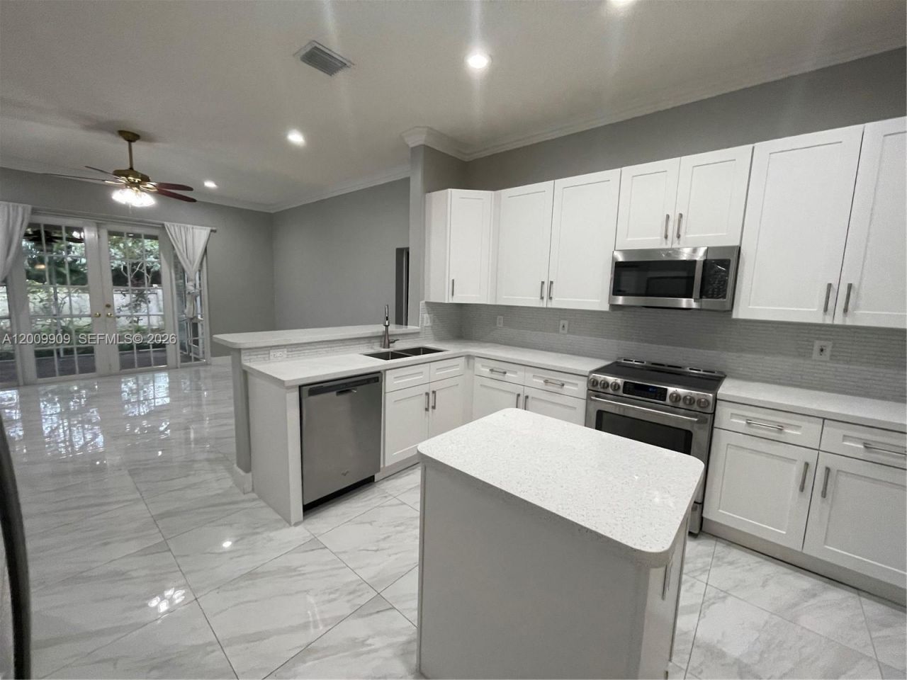 5263 SW 34th Way, Hollywood, FL 33312 Photo