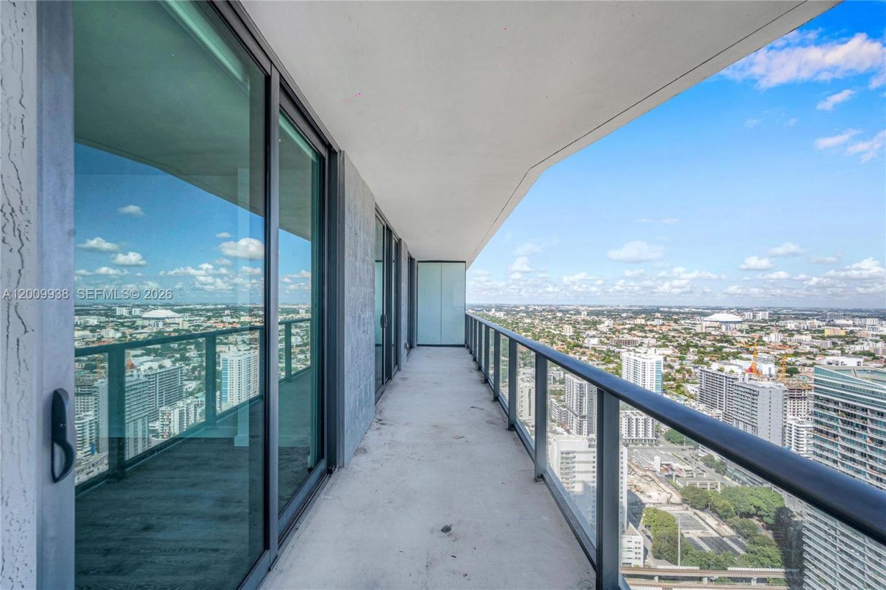1300 S Miami Ave , Unit 4711, Miami, FL 33130 Photo