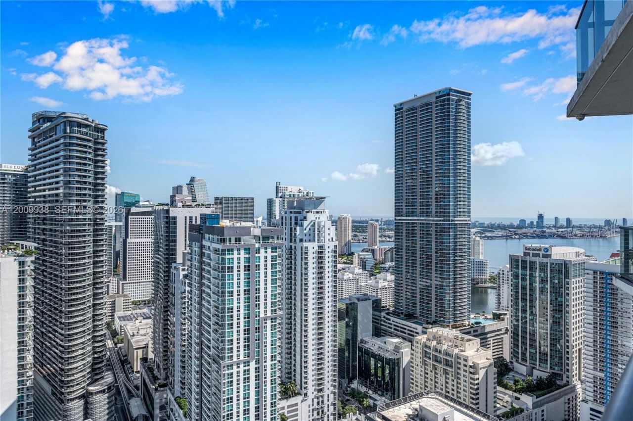 1300 S Miami Ave , Unit 4711, Miami, FL 33130 Photo