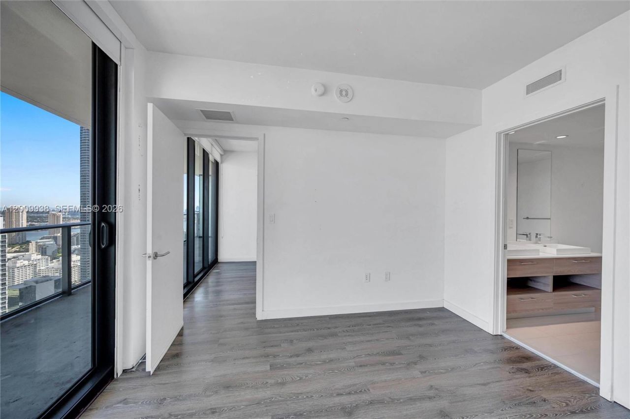 1300 S Miami Ave , Unit 4711, Miami, FL 33130 Photo
