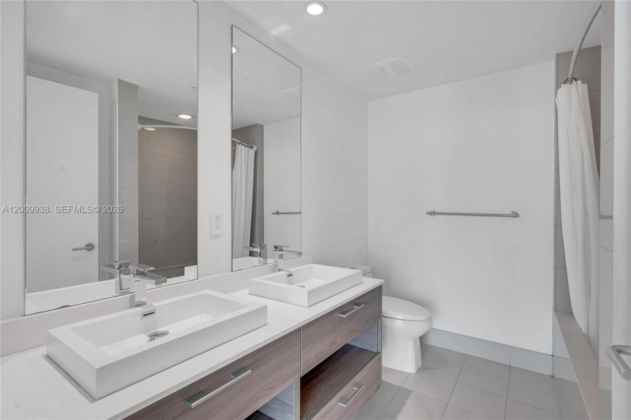 1300 S Miami Ave , Unit 4711, Miami, FL 33130 Photo