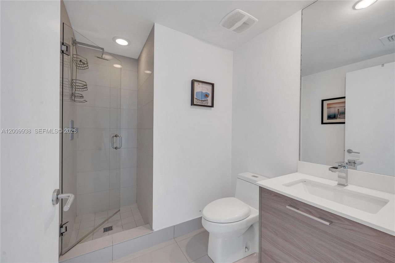 1300 S Miami Ave , Unit 4711, Miami, FL 33130 Photo