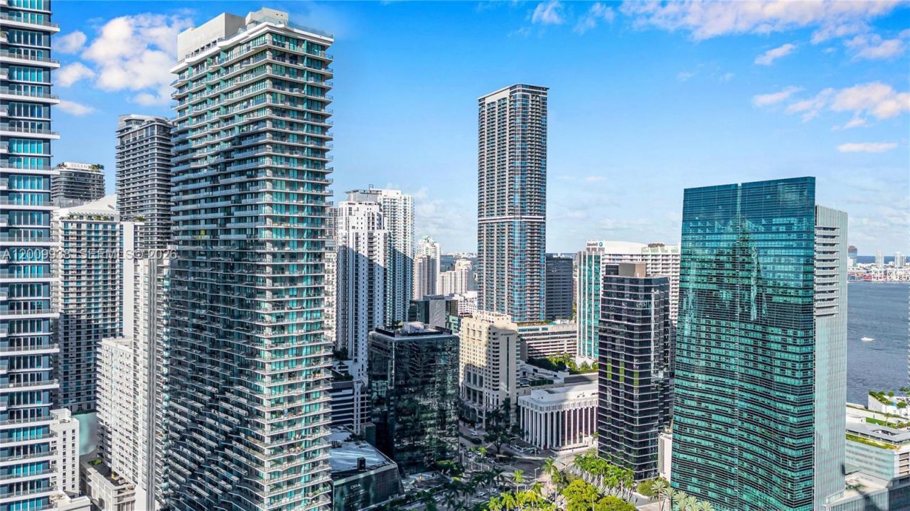 1300 S Miami Ave , Unit 4711, Miami, FL 33130 Photo