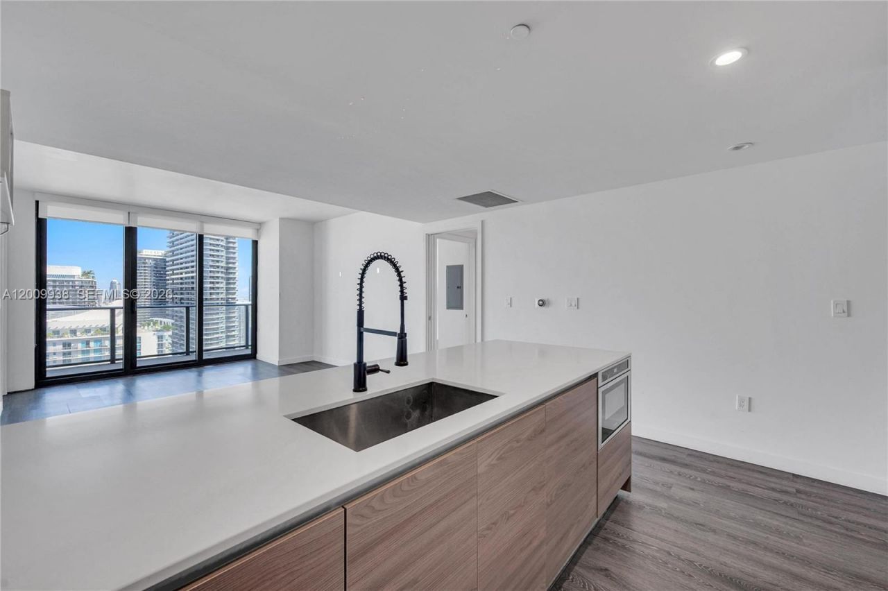 1300 S Miami Ave , Unit 4711, Miami, FL 33130 Photo
