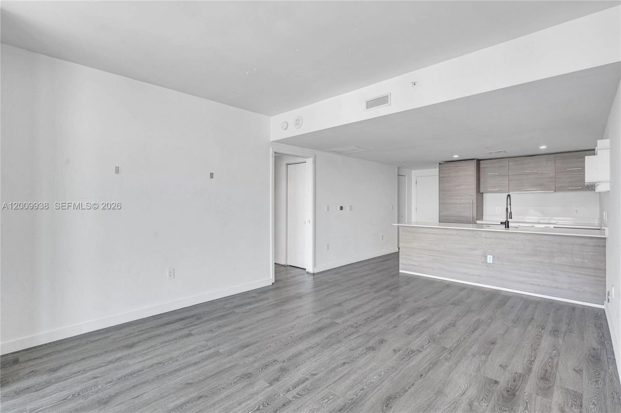 1300 S Miami Ave , Unit 4711, Miami, FL 33130 Photo