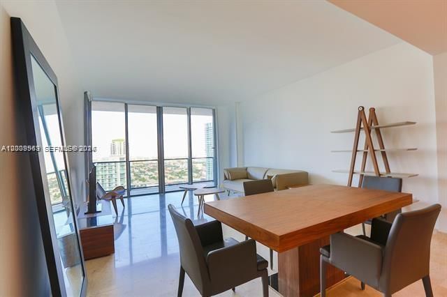 68 SE 6th St , Unit 3210, Miami, FL 33131 Photo