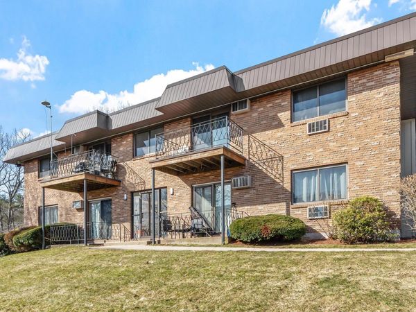 11 Strawberry Bank Road, Unit 5, Nashua, NH 03062