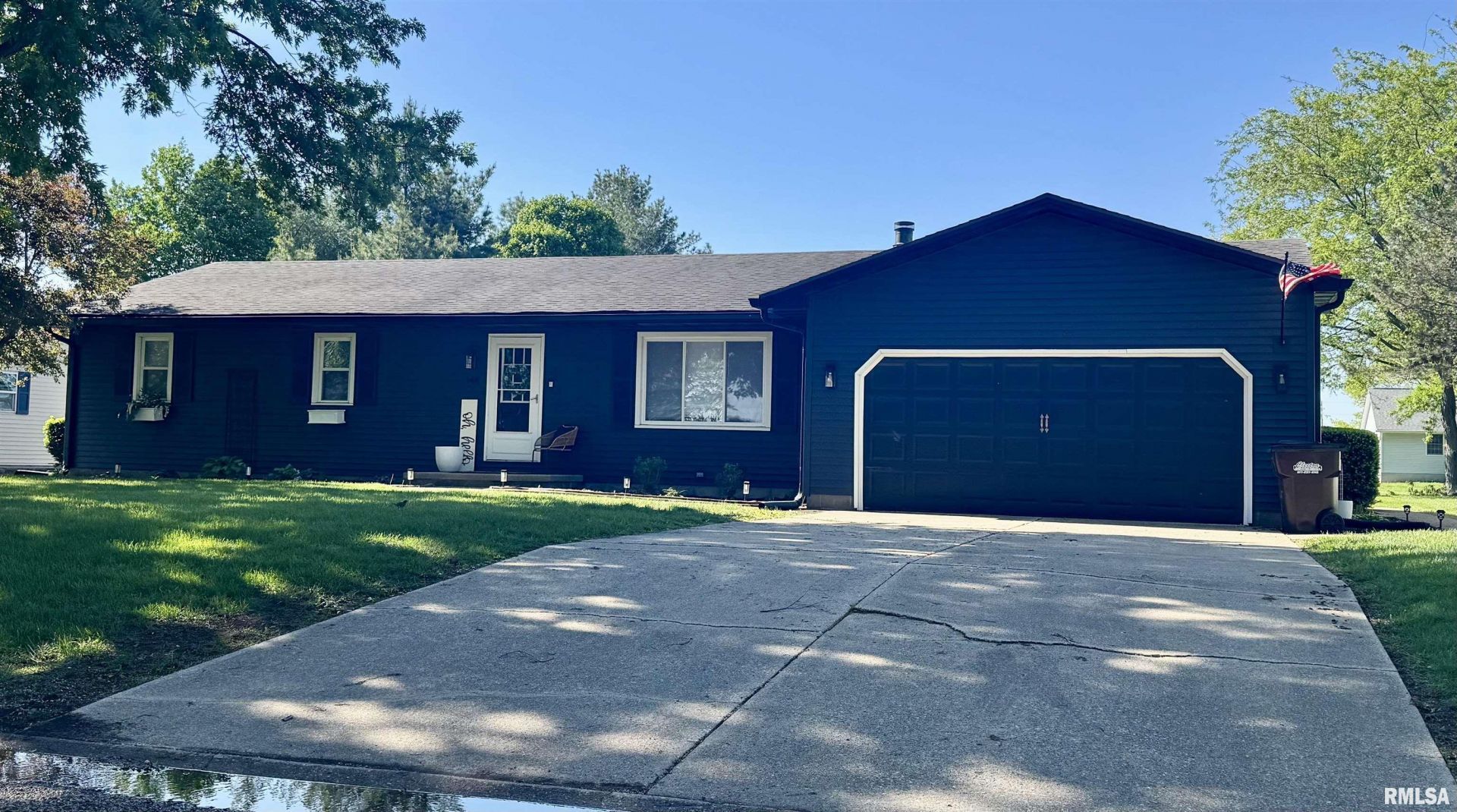 148 Joan Drive, Divernon, IL 62530 Main Photo