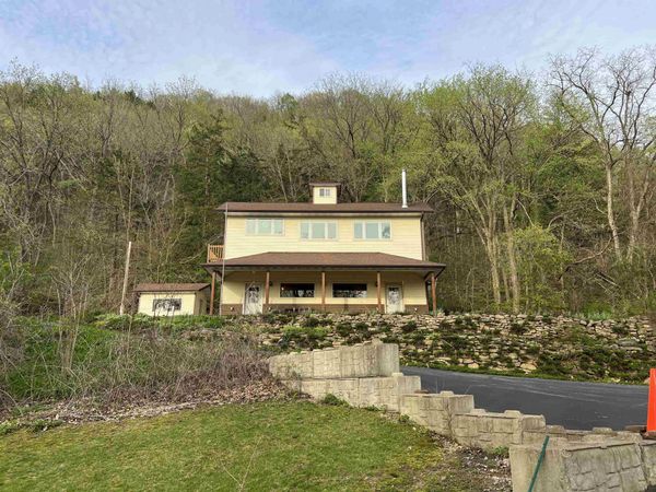 15970 Hwy 35, Ferryville, WI 54628