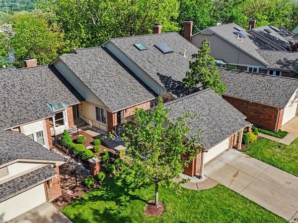 14015 Baywood Villages Drive, Chesterfield, MO 63017