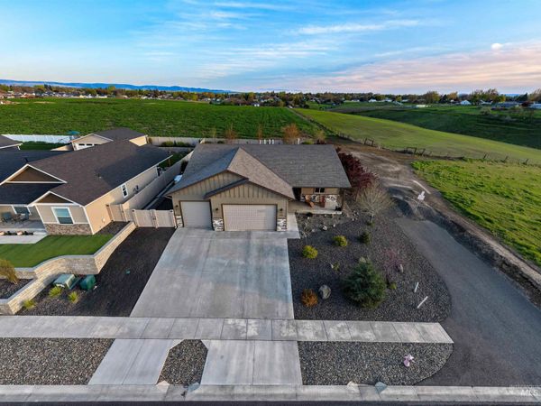 1702 Pioneer Dr, Lewiston, ID 83501