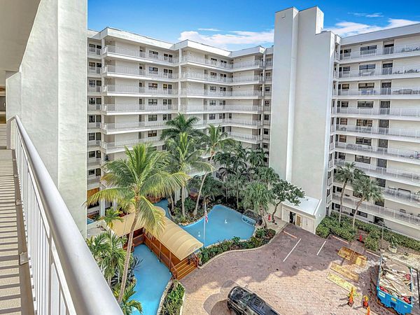 3100 NE 48th Street, Unit 710, Fort Lauderdale, FL 33308