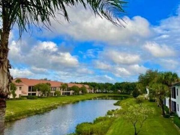 5275 Europa Drive, Unit I, Boynton Beach, FL 33437
