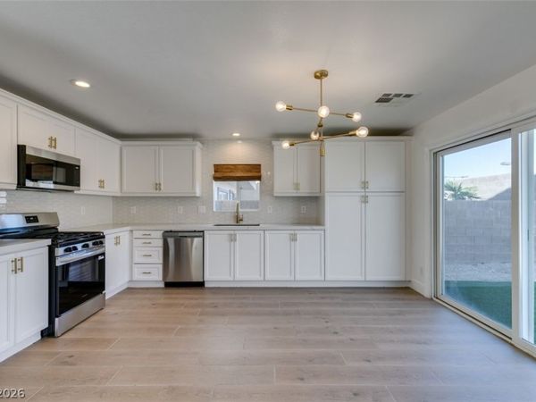 199 Real Long Way , Las Vegas, NV 89148