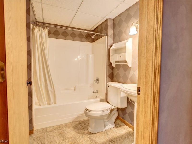 7081 Ruby Court, Youngstown, OH 44515 Photo 21