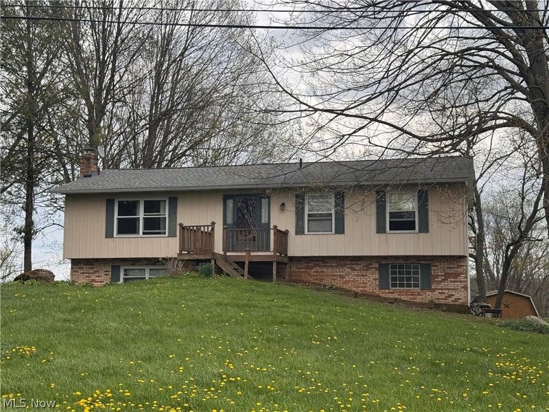 8844 Lost Trail Avenue NE, Canton, OH 44721 Photo 1