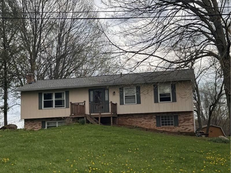 8844 Lost Trail Avenue NE, Canton, OH 44721 Photo 2