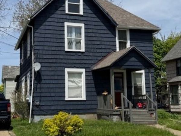 923 10th Street NW, Canton, OH 44646