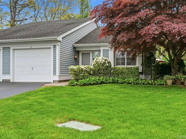 9 Baldwin Court, Unit 9, Ridge, NY 11961
