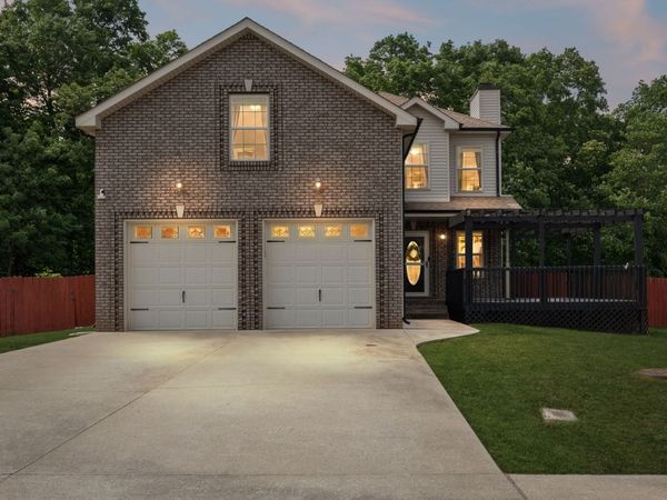 1913 Jackie Lorraine Dr , Clarksville, TN 37042