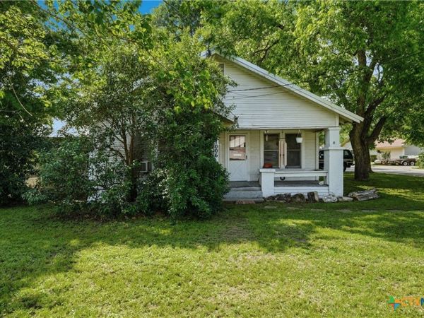 1006 N Fannin Avenue , Cameron, TX 76520