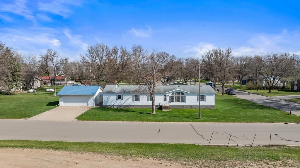 501 Cedar Street , Milroy, MN 56263 Main Photo