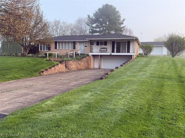 2401 Terrain Street , Magnolia, OH 44643