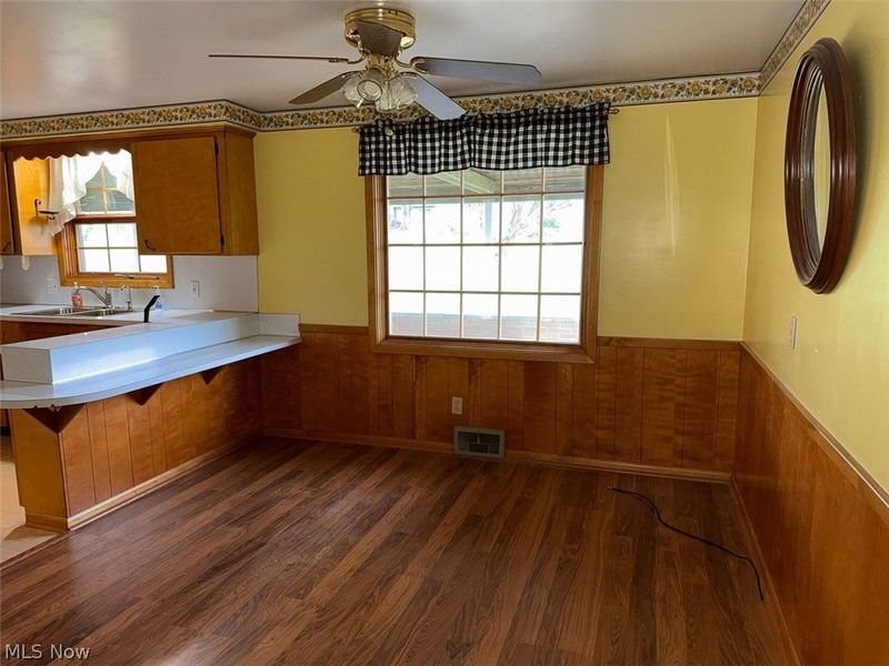 2401 Terrain Street , Magnolia, OH 44643 Photo 6