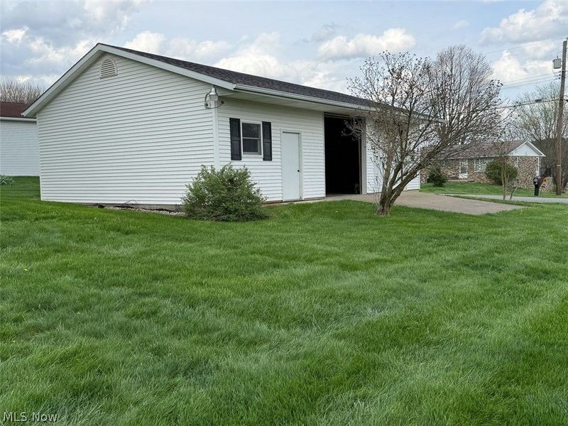 2401 Terrain Street , Magnolia, OH 44643 Photo 9