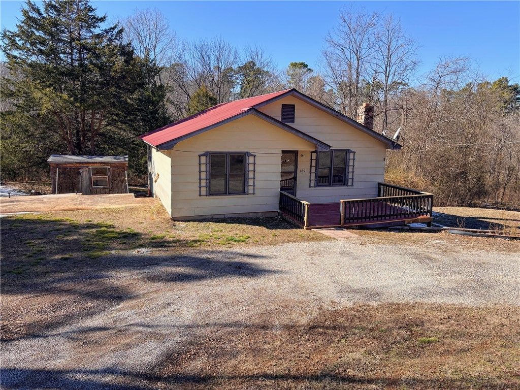 809 N Fairview Road , Mammoth Spring, AR 72554 Main Photo