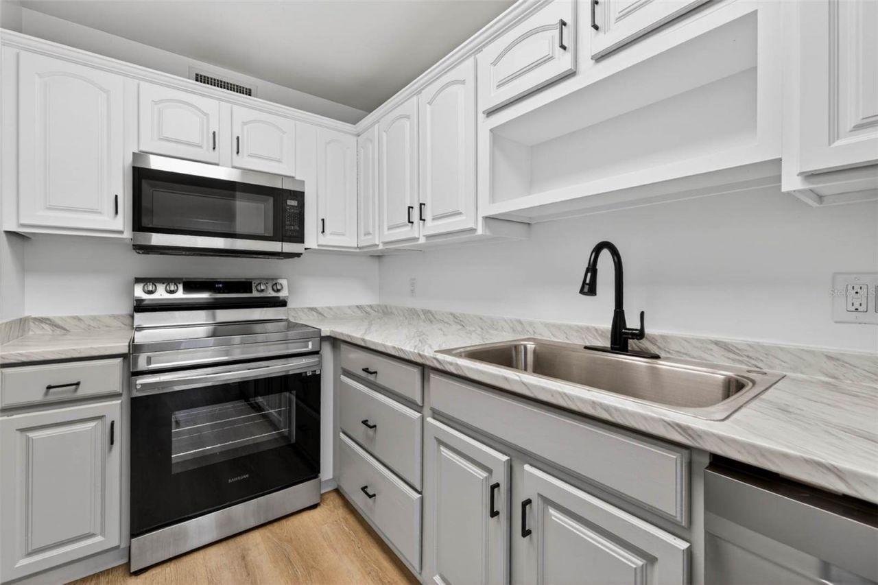 4413 W Rogers Avenue, Tampa, FL 33611 Photo