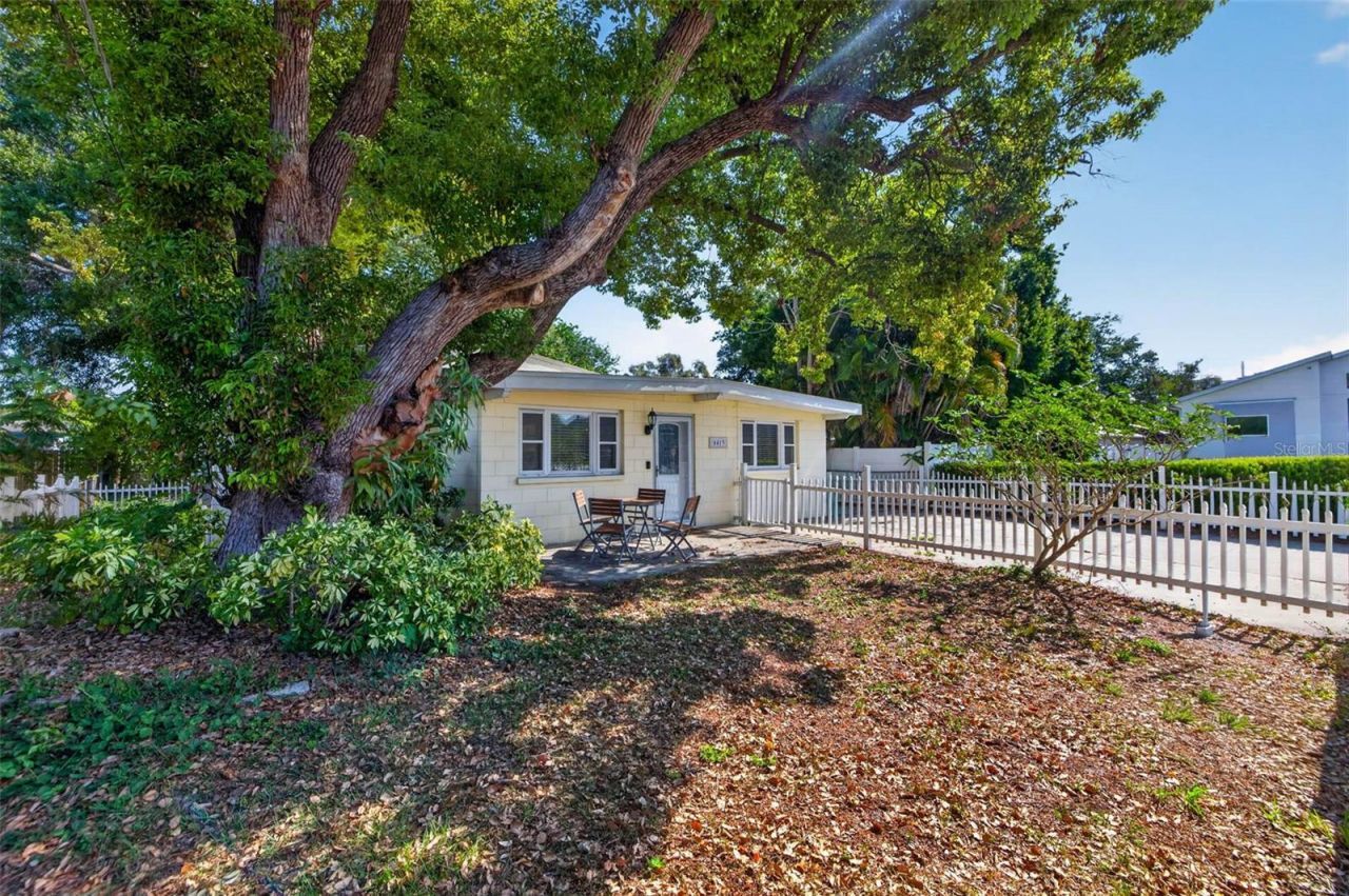 4413 W Rogers Avenue, Tampa, FL 33611 Photo
