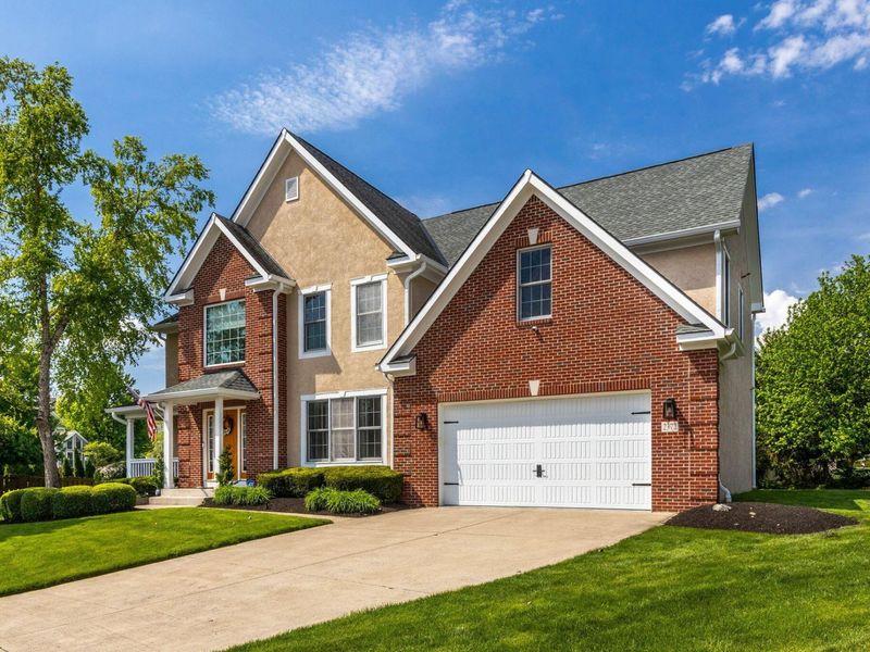 2372 Minnie Court, Lewis Center, OH 43035 Photo 2