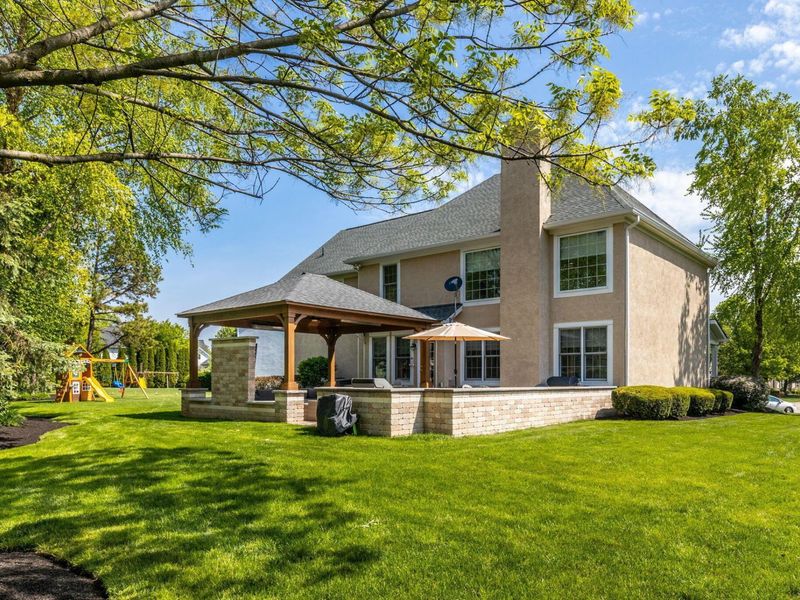 2372 Minnie Court, Lewis Center, OH 43035 Photo 3