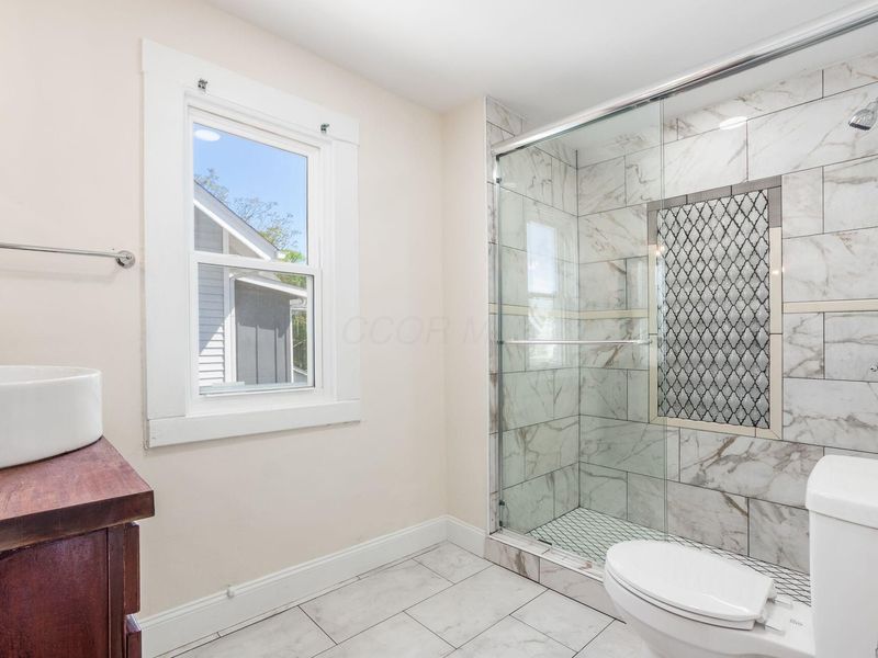 1156 S Champion Avenue , Columbus, OH 43206 Photo 24