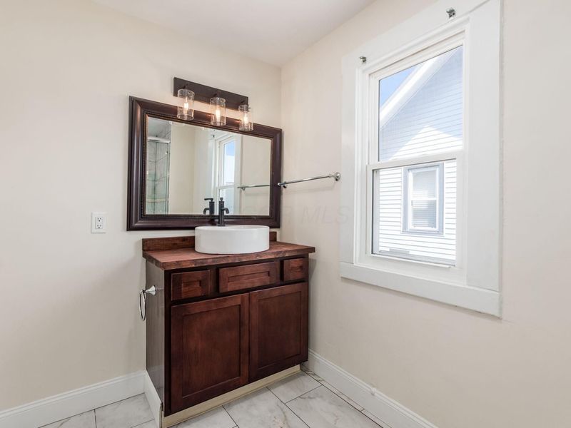 1156 S Champion Avenue , Columbus, OH 43206 Photo 25