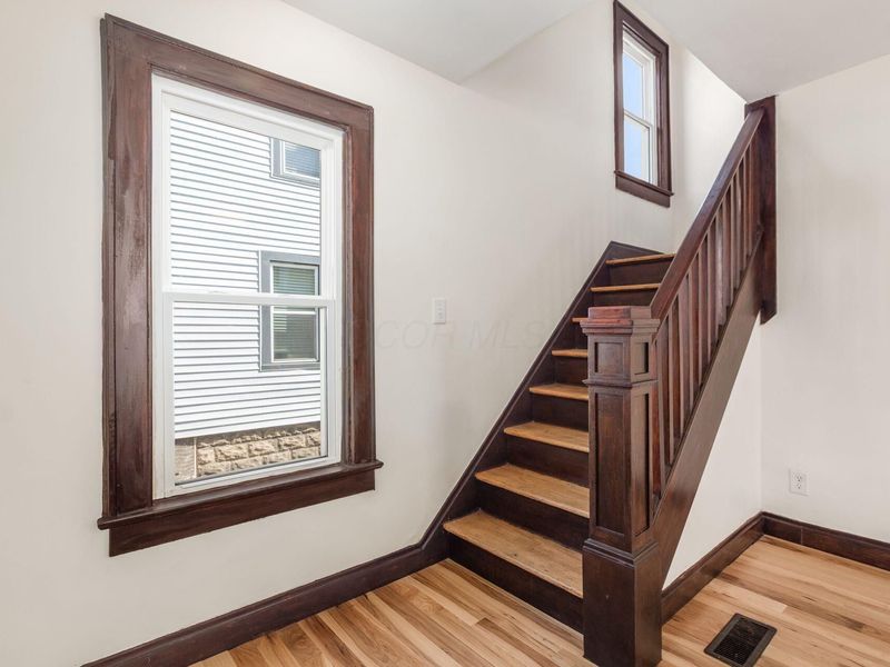 1156 S Champion Avenue , Columbus, OH 43206 Photo 8