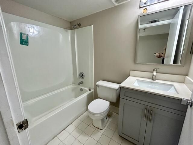 741 N Pine Island Road, Unit 303, Plantation, FL 33324 Photo