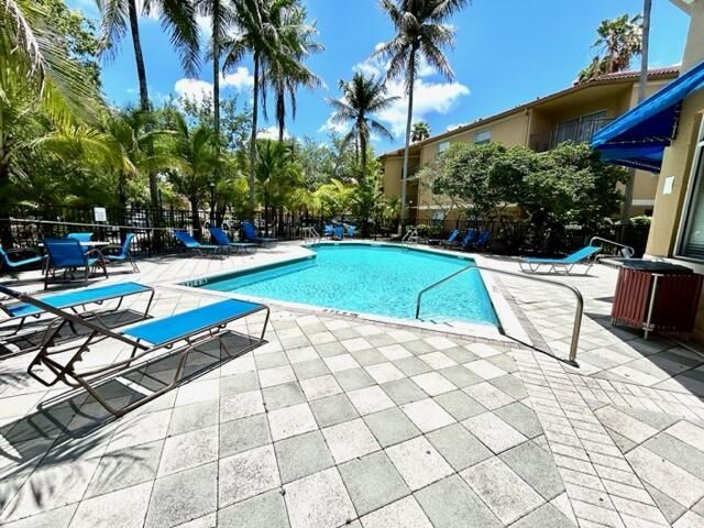 741 N Pine Island Road, Unit 303, Plantation, FL 33324 Photo