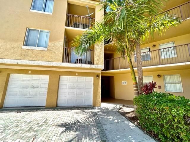 741 N Pine Island Road, Unit 303, Plantation, FL 33324 Photo