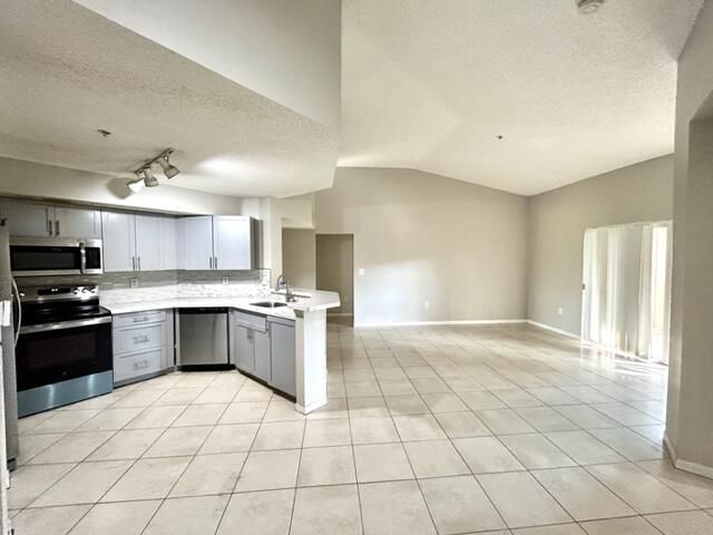 741 N Pine Island Road, Unit 303, Plantation, FL 33324 Photo