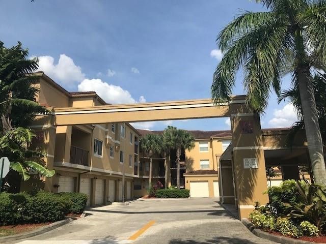 741 N Pine Island Road, Unit 303, Plantation, FL 33324 Photo