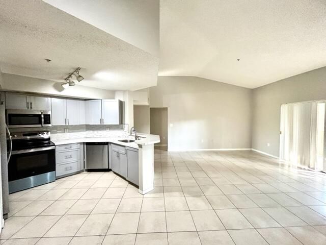 741 N Pine Island Road, Unit 303, Plantation, FL 33324 Photo