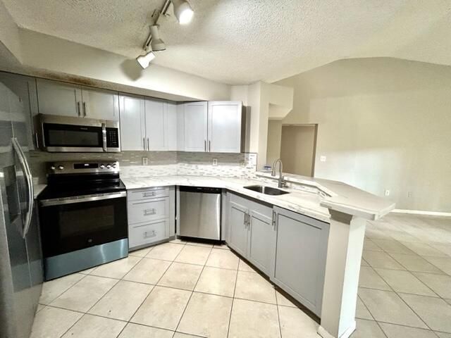 741 N Pine Island Road, Unit 303, Plantation, FL 33324 Photo