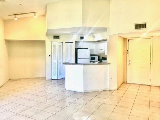 741 N Pine Island Road, Unit 303, Plantation, FL 33324 Photo