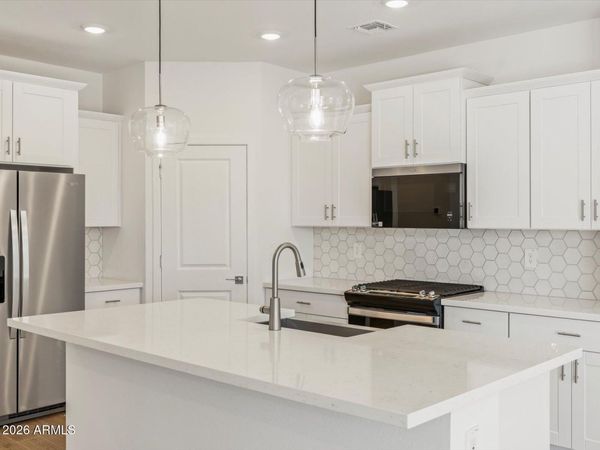 15804 W COTTONTAIL Lane, Surprise, AZ 85387