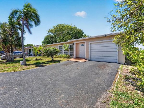 4921 NW 15th Ave, Deerfield Beach, FL 33064